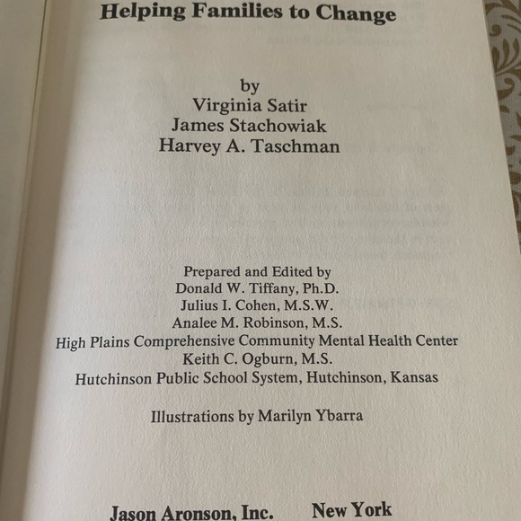 BOOK-HELPING FAMILIES TO CHANGE - Picture 4 of 6